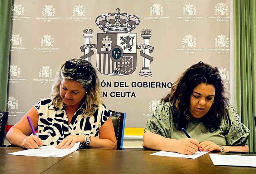 La directora general, de MUFACE, Myriam Pallarés y la delegada del Gobierno, Cristina Pérez.