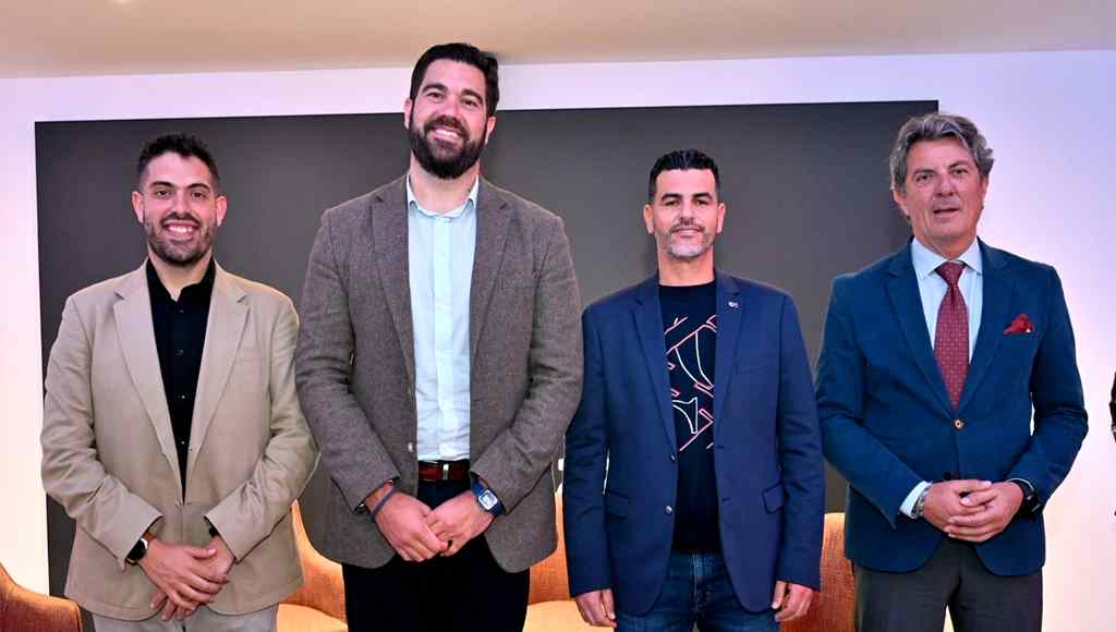 Presentación evento: 
Izq a der: Omar el founti (CEO Global Racket), Borja Vivas (Concejal de deportes de Malaga), Yasin Harrus (FTc- RFET), Alfonso Escribano (Confederación de federaciones deportivas de Andalucía).